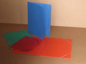 File for notebooks with elastic bands in the corner A4 and A5